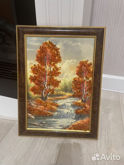 Картина с янтарем