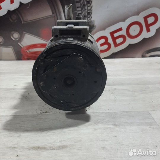 Компрессор кондиционера Chevrolet Cruze седан 2012