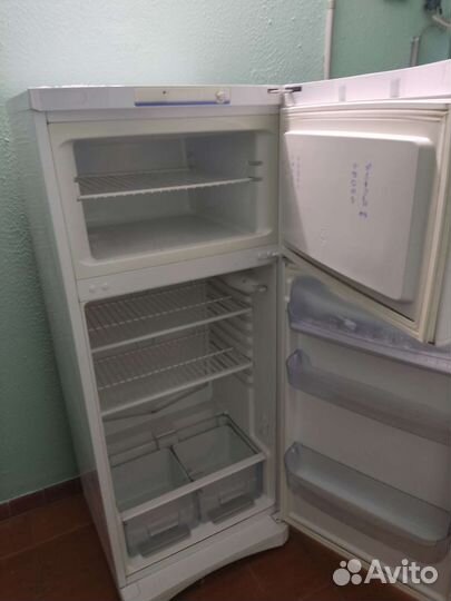 Холодильник на запчасти