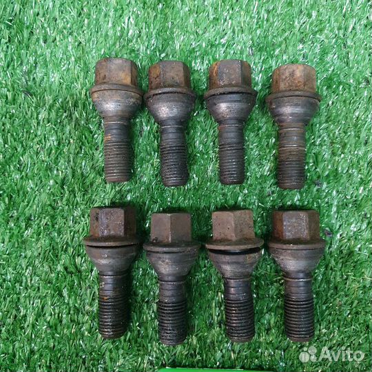 Болт колесный BMW E53