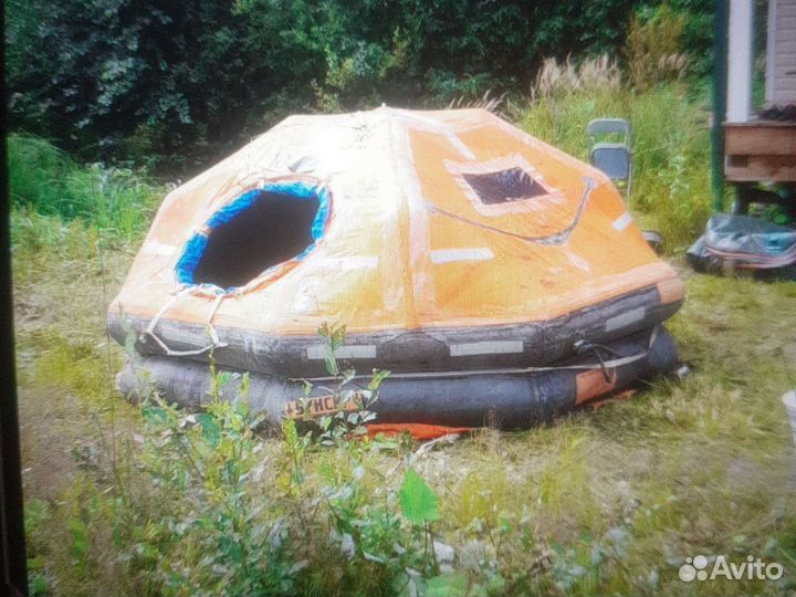 Плот спасательный надувной