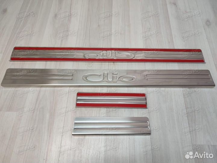 Накладки на пороги Renault Clio 2006-2011 (нерж)