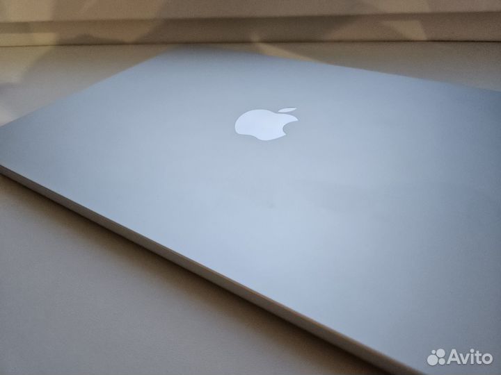 Apple MacBook Air 13 2022 m2 8 512