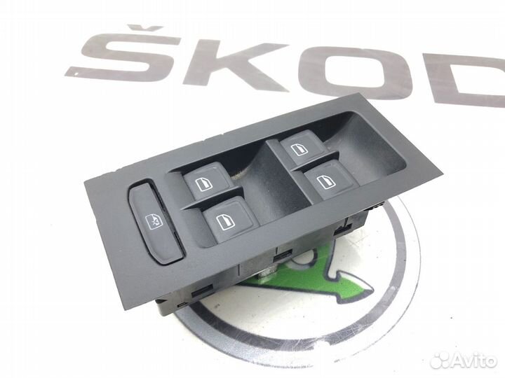 Блок управления стеклоподъемниками Skoda Octavia