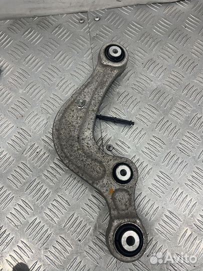 Рычаг задний верхний Audi Q7