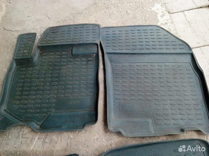 Автомобильные коврики резиновые Suzuki sx4
