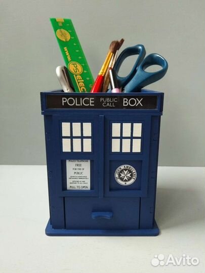 Тардис, английская телефонная будка, подставка