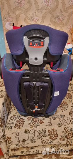 Детское автомобильное кресло