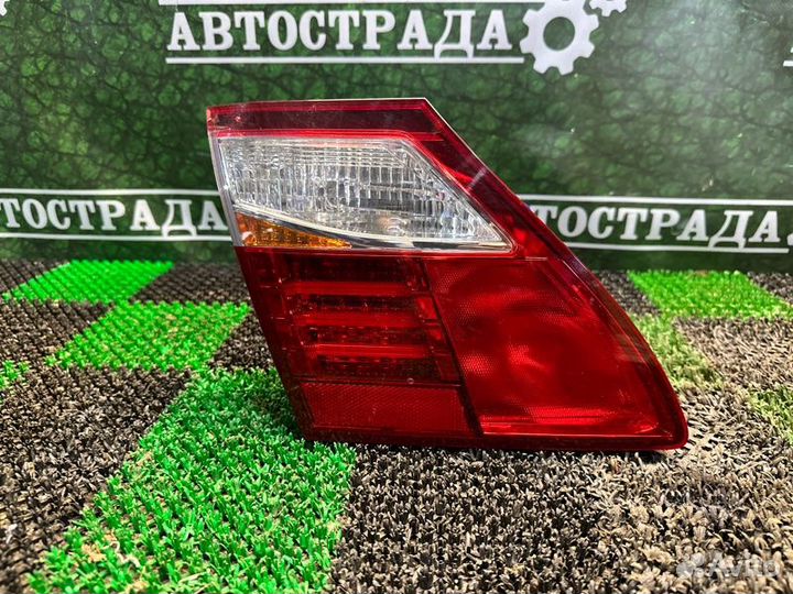 Фонарь в крышку багажника левый Lexus Ls460