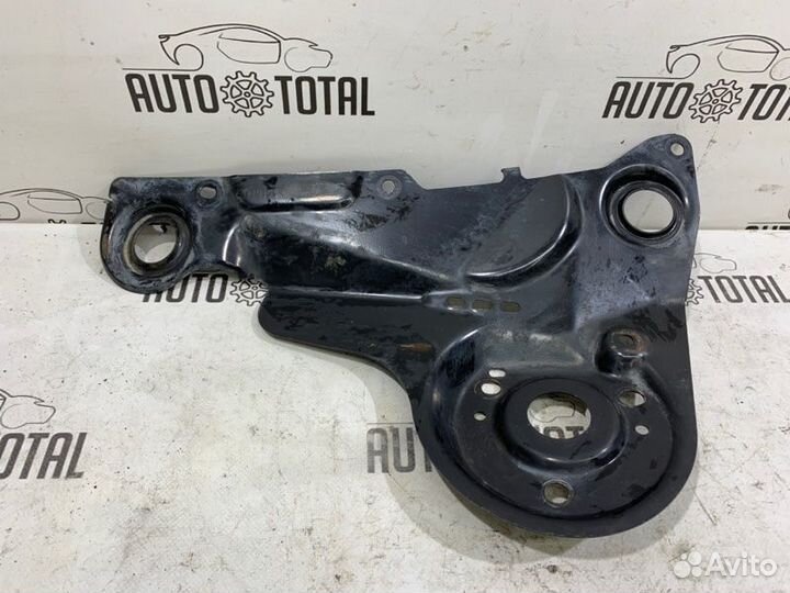 Кронштейн трапеции стеклоочистителей Ford Fusion