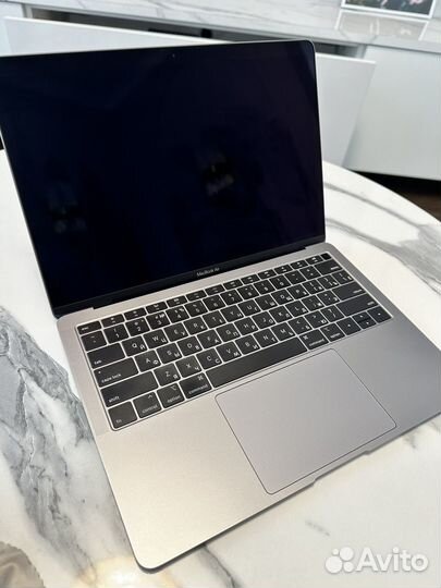 Apple MacBook Pro 13 2018 256 gb