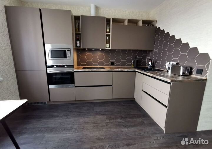 Кухня современная на заказ.Доставка и сборк