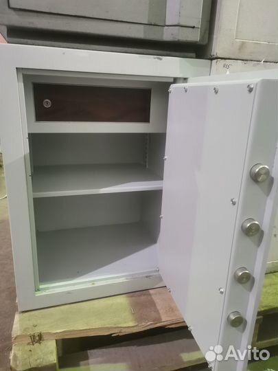 Сейф взломостойкий 63см