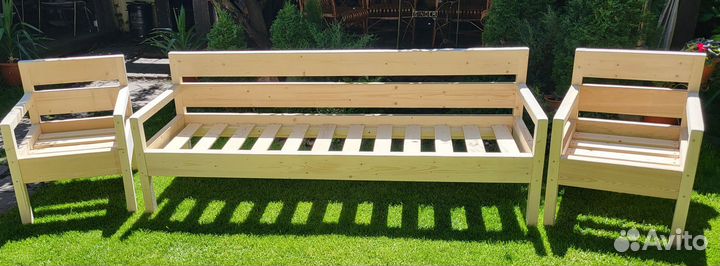 Набор садовой мебели из дерева