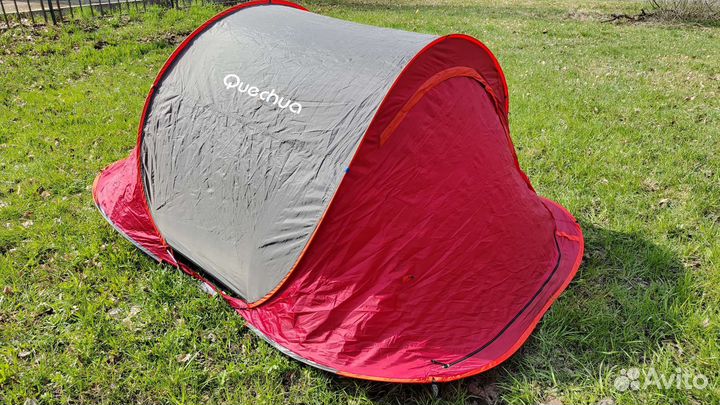 2 местная красная палатка Quechua 2 seconds