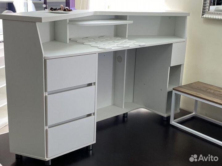 Стойка администратора Премьер