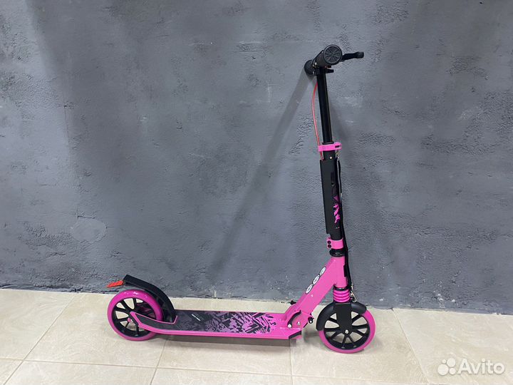 Самокат Delta 180 с ручным тормозом