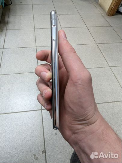 Samsung Galaxy S10e, 6/128 ГБ