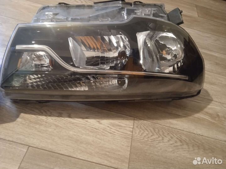 Фары передние на Iada vesta cross