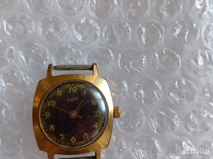 Наручные советские часы