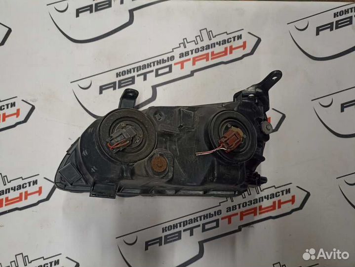 Фара toyota ipsum CXM10G SXM10G SXM15G 4425 галоге