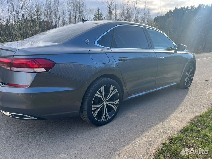 Volkswagen Passat 2.0 AMT, 2021, 25 000 км