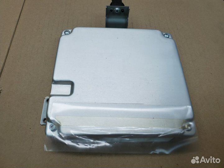 Блок управления двигателем Pontiac Vibe 1.8 1ZZ