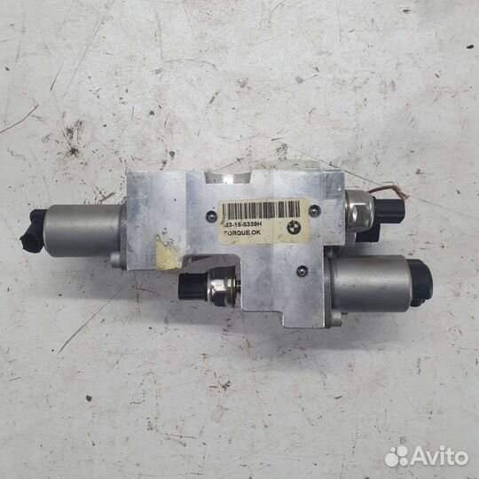 Блок клапанов гидроподвески BMW X5 E70 2011г. 6794