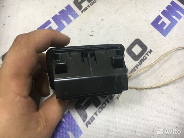 Пепельница центральной консоли задняя бад Ф3