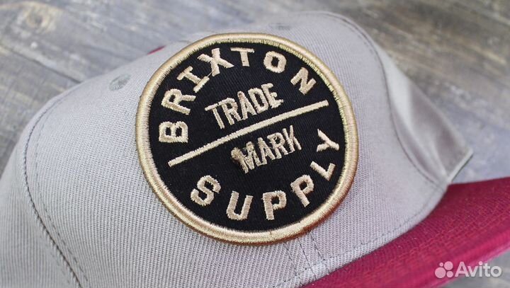 Кепка Brixton Supply Серая с Бордовым