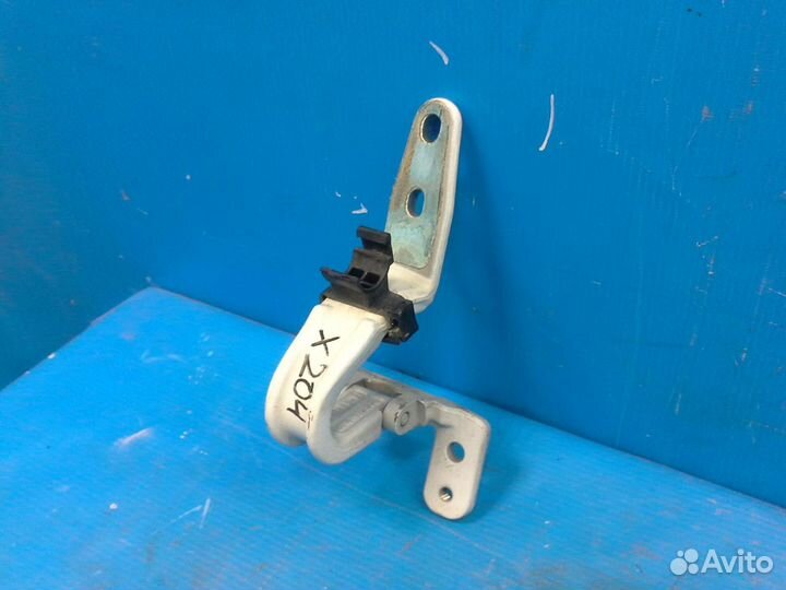 Петля двери багажника Mercedes Benz GLK-Class X204