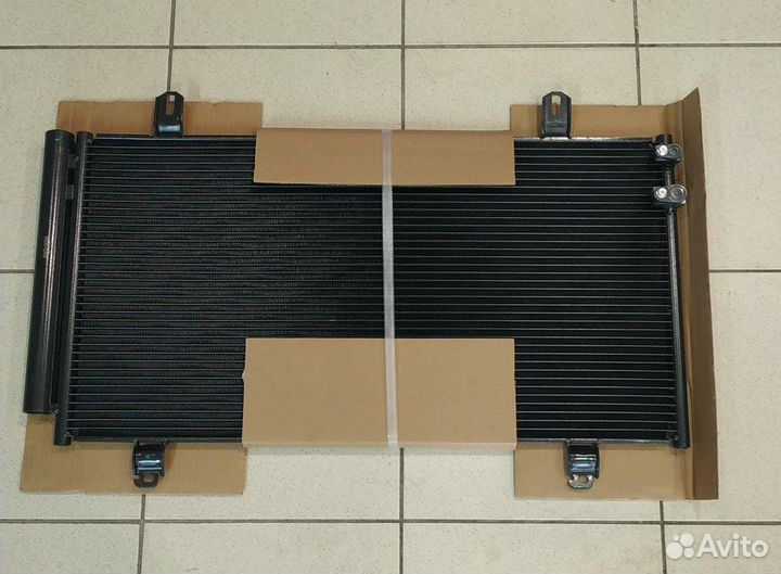 Радиатор кондиционера Toyota Camry 50