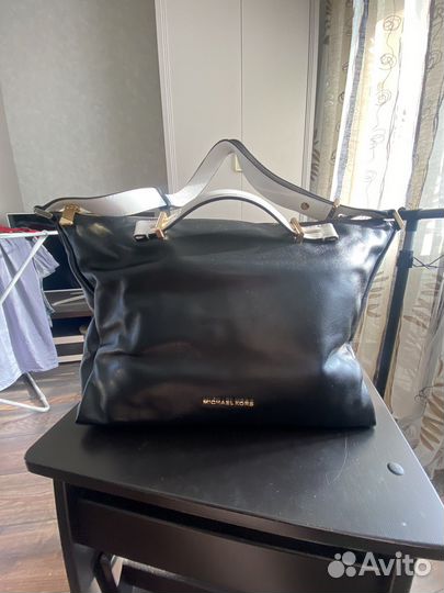 Сумка кожаная Michael Kors