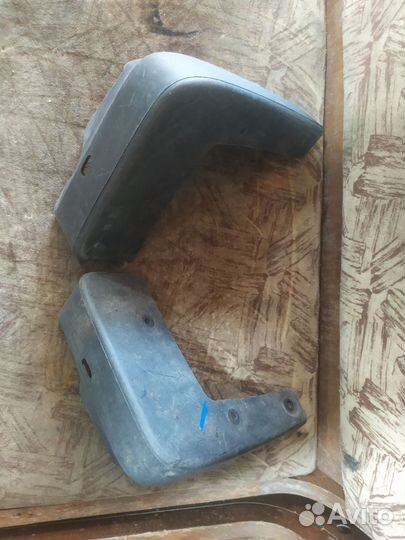 Suzuki swift брызговики передние