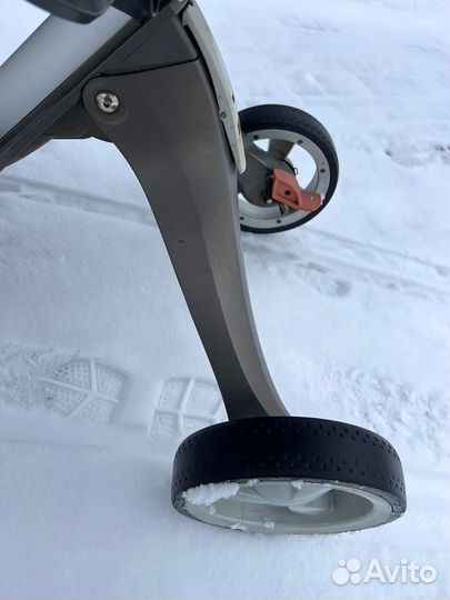 Коляска stokke