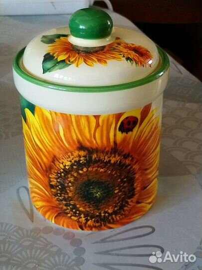 Керамическая баночка