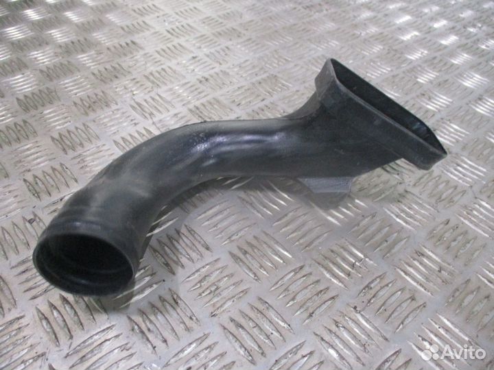 Воздуховод Iveco 504014076