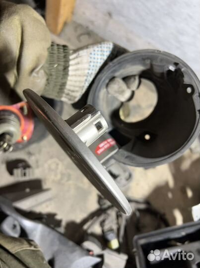 Лючок бензобака Ford Focus 1