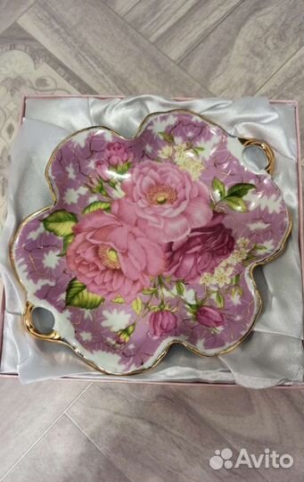 Блюдо фарфоровое