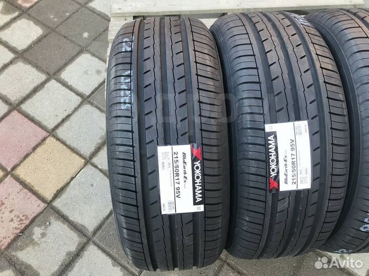 Yokohama Bluearth ES32 215/50 R17 95V