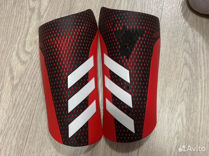 Щитки футбольные adidas