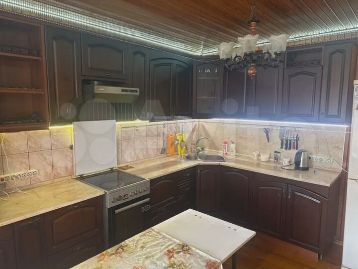 4-к. квартира, 122 м², 3/10 эт.