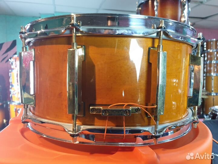 Pearl Custom Classic / one piece maple shell