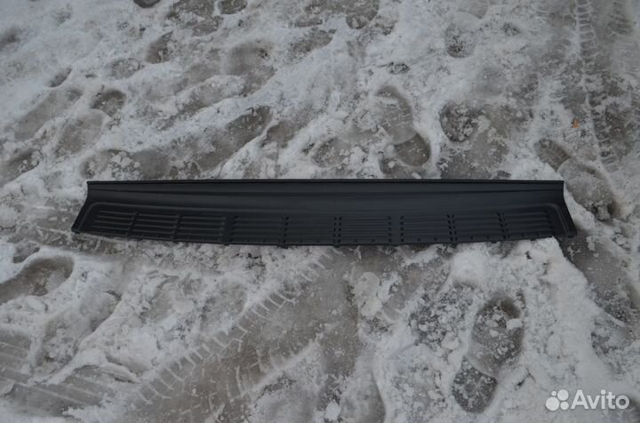 Toyota Land Cruiser 200 накладка бампера