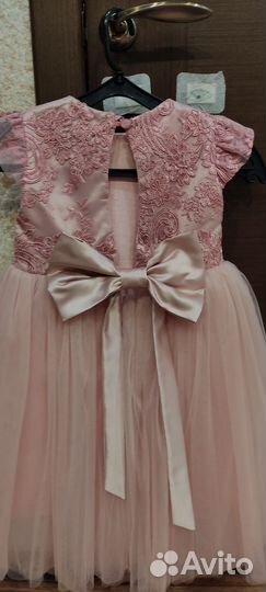 Продам праздничное платье, р. 116