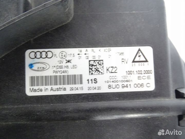 Фара правая Audi Q3 2012-2018 8U0941006C