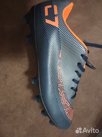 Футбольные бутсы