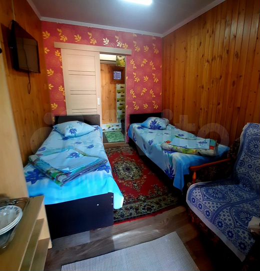 Комната 12 м² в 6-к., 1/1 эт.