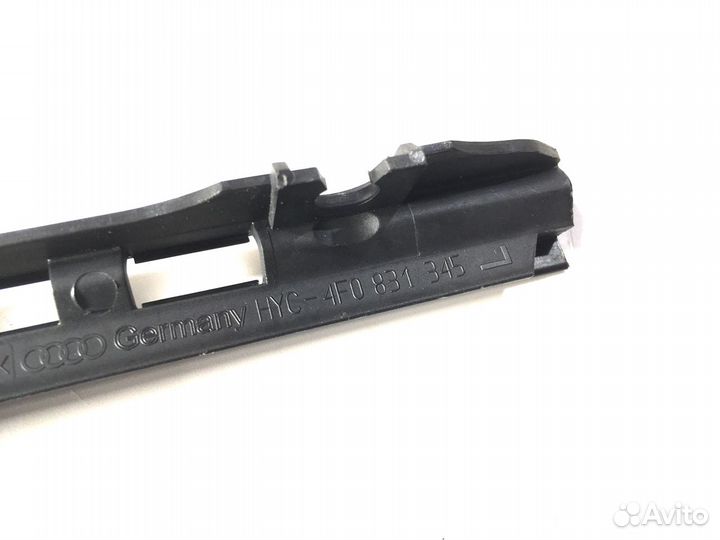 Крепление уплотнителя Audi A6 C6 Avant