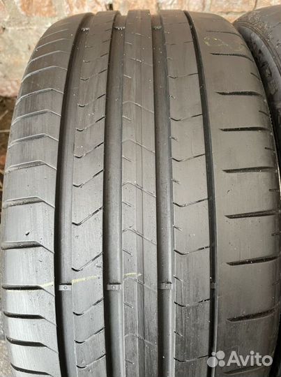 Pirelli P Zero 235/35 R19